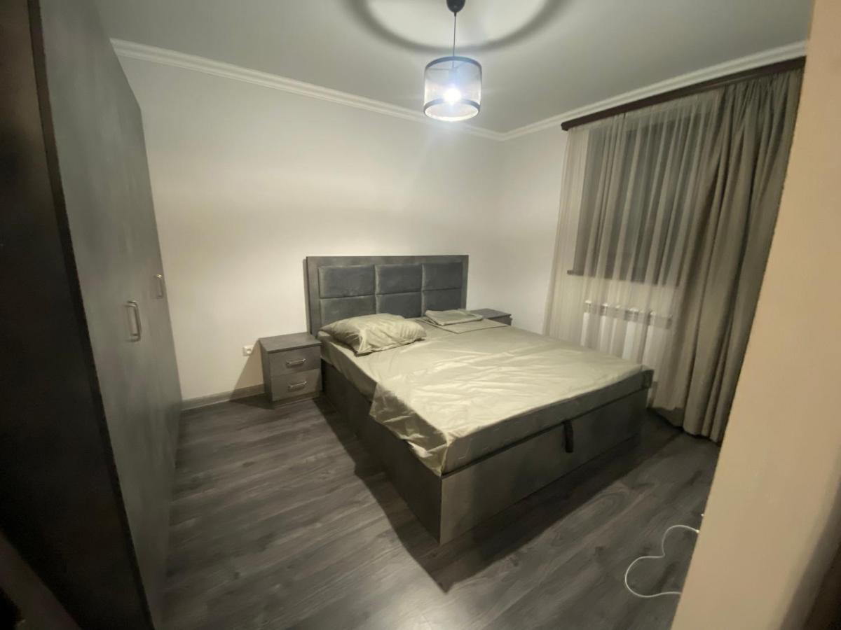 2 Cosy Apartment In Townhouse Near Airport Evn Geghanist  Luaran gambar